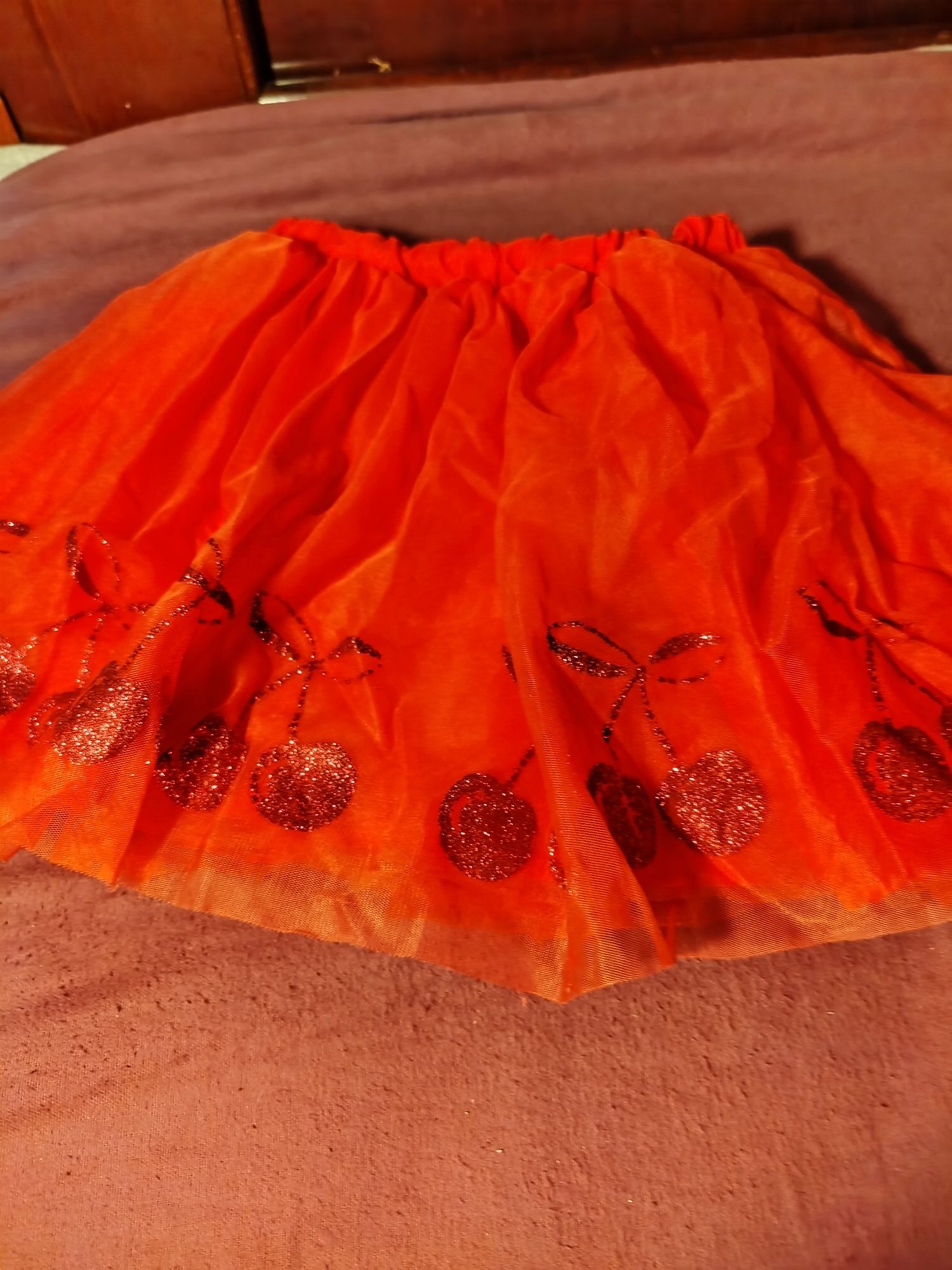 Fustite fetite 3-4 ani motive iarna/cirese livrare gratuita OLX