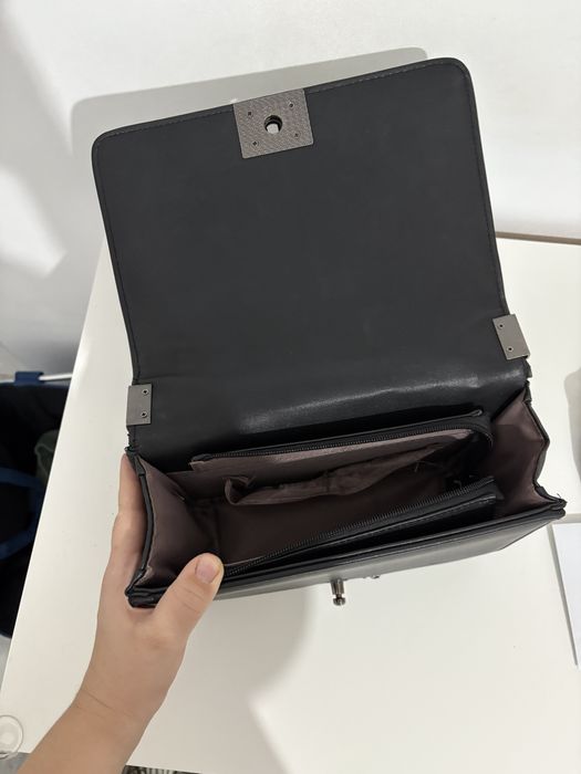 Geanta neagra piele eco si blana artificiala