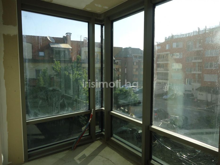 Продава се Тристаен апартамент в София, Манастирски ливади - 110 кв.м за 2395 €/кв.м - Снимка #2