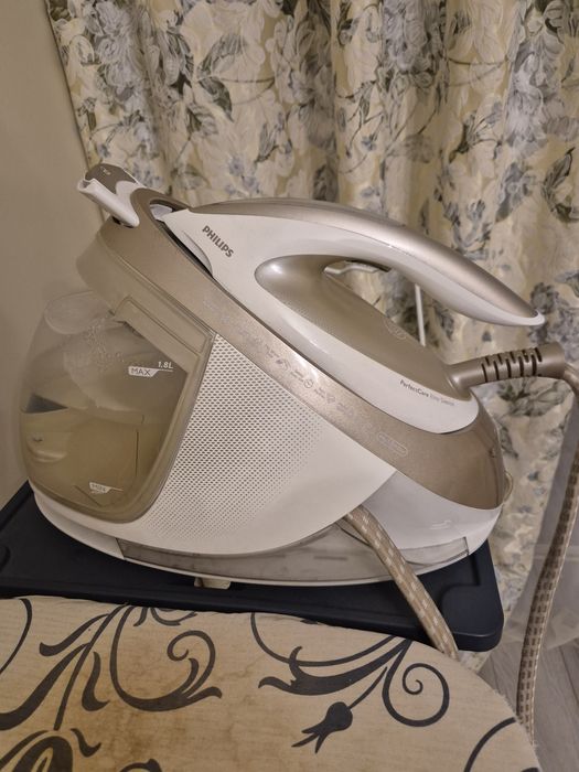 Паровой утюг Philips