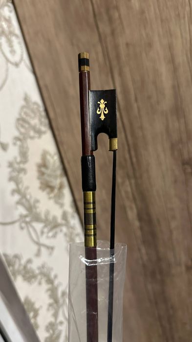 Смычок профессиональный для скрипки 4/4 продам