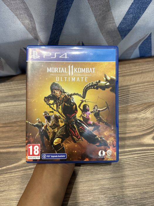 PS4 slim 1tb + 4 диска и 38 игр