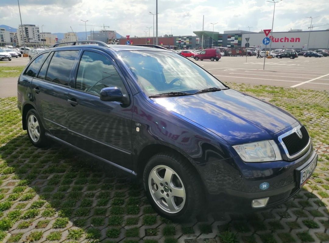 Vând Skoda Fabia