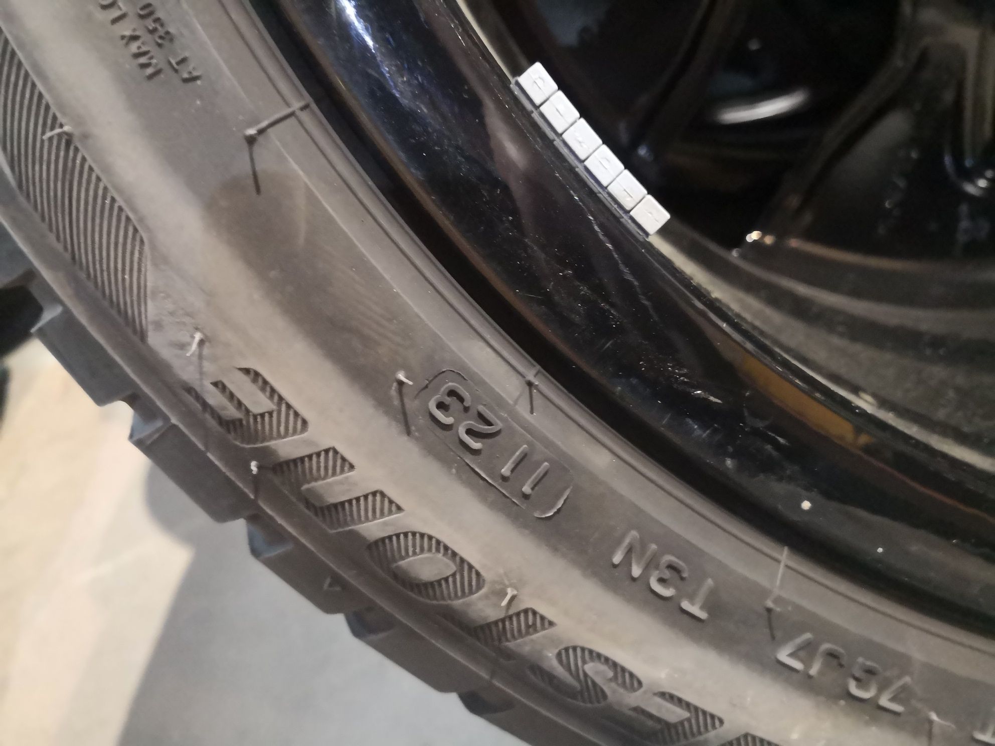 225 45 18 цола гуми като нови дот dot 23 Bridgestone