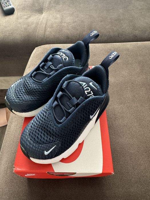 Adidasi Nike copii model 270