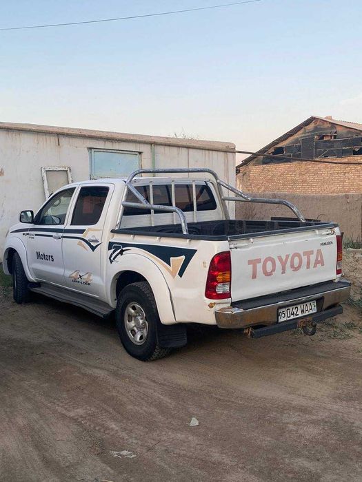 2ta TAYOTA Pikap avtomobillari ijaraga beriladi