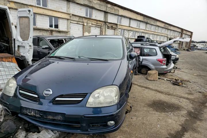 motor fara anexe cutie viteze viteza manuala jug motor clapeta acceleratie timonerie rampa injectoare Nissan Almera Tino v10, an 2005, motor 1.8 benzina 85kw, cod QB18,