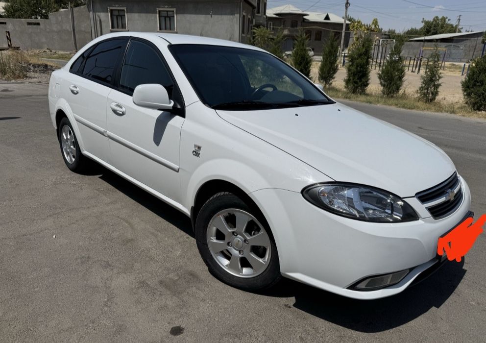 Chevrolet Gentra сотилади