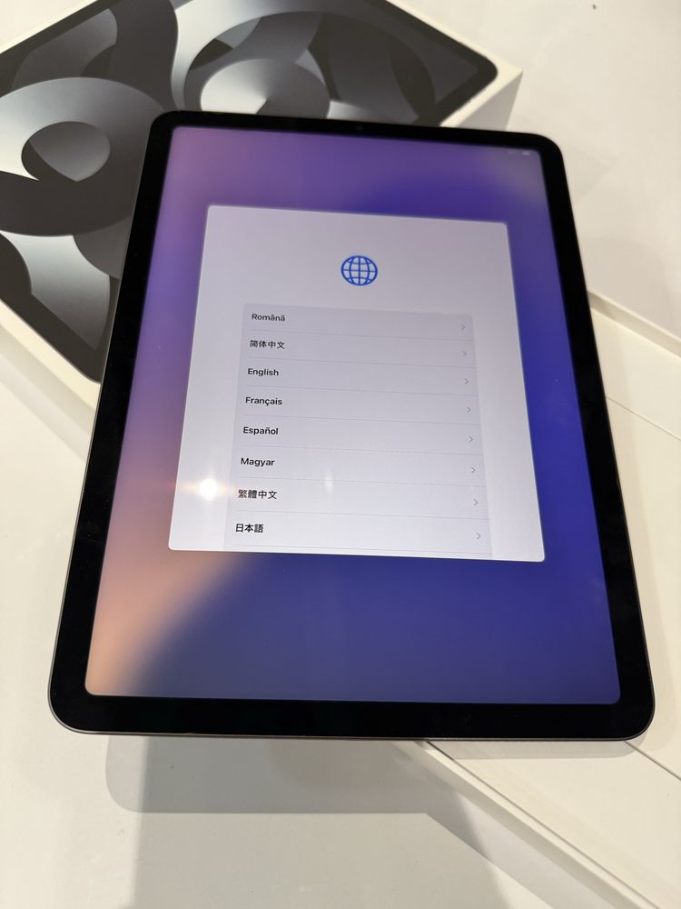 iPad Air 5th Gen (M1) 64GB Wi-Fi Space Gray - NOU, doar desigilat!