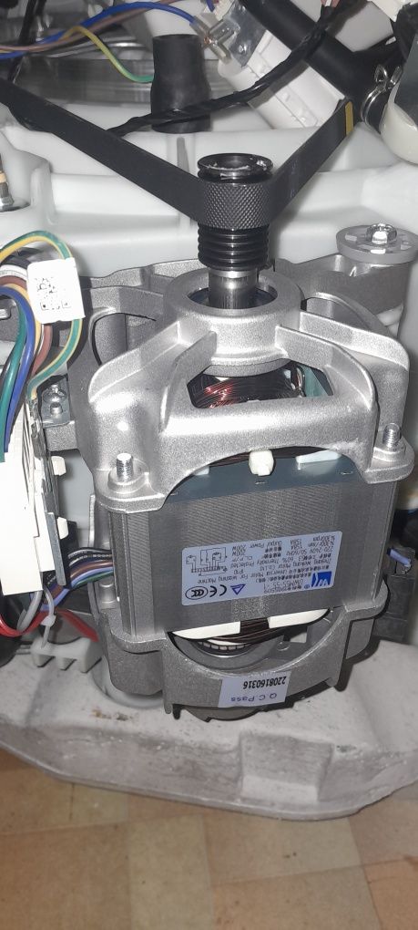 Продам стиральную машинку dexp по запчастям