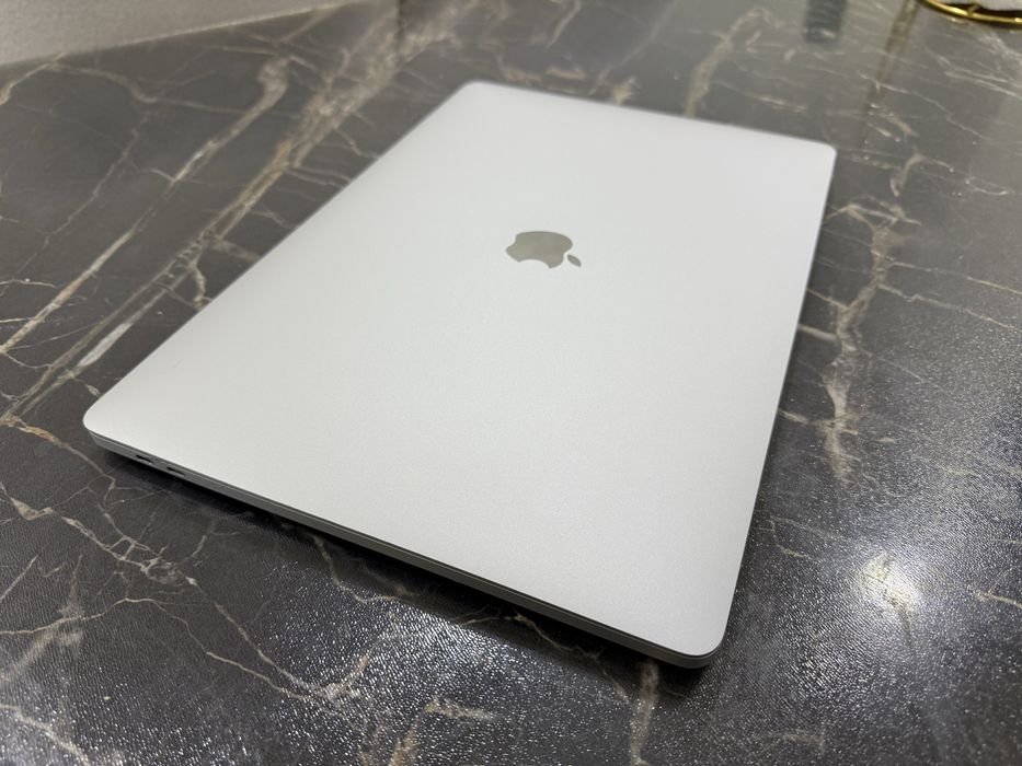 Apple MacBook Pro 16 inch. A2141/ i7/16/512/4GB DDR6