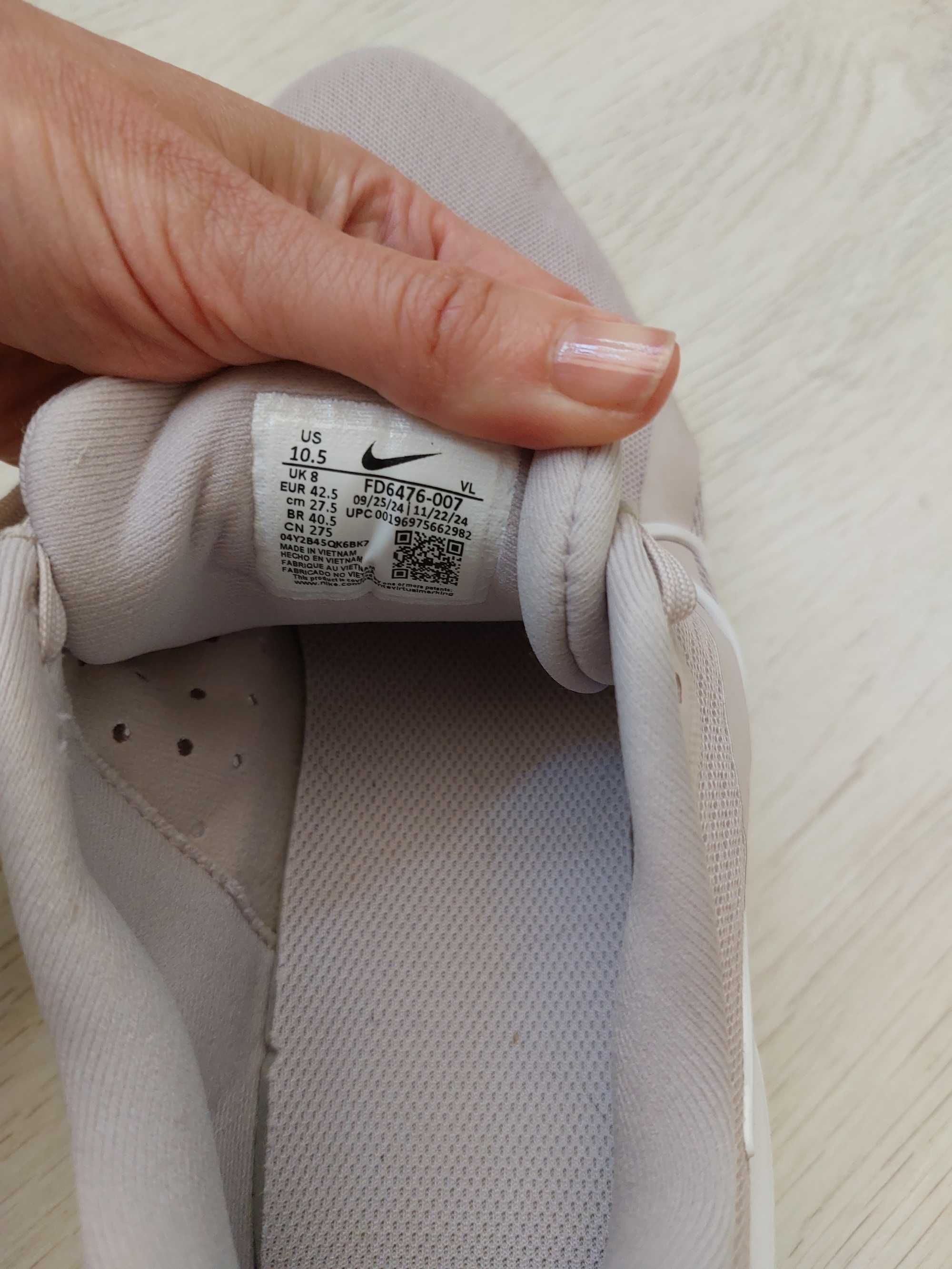 Продава женски маратонки Nike 42 размер