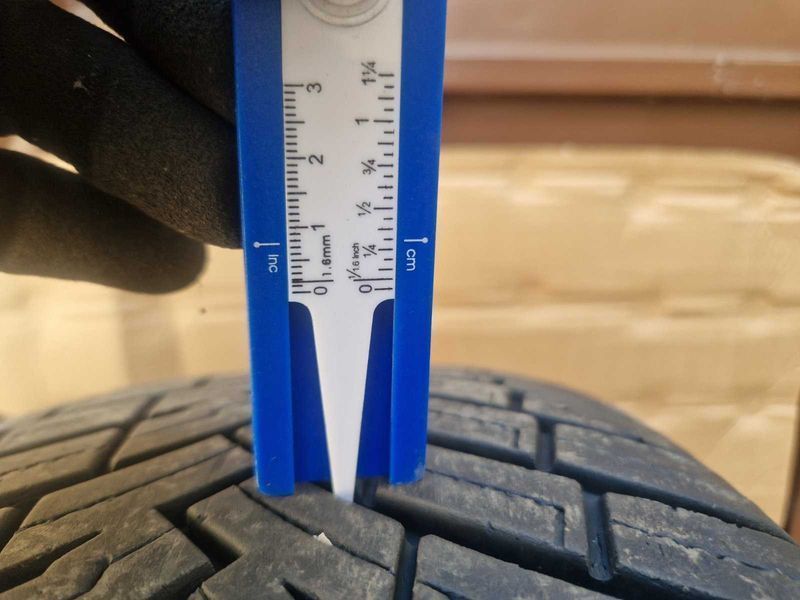 2 Pirelli R17 265/65
всесезонни гуми
DOT0824
