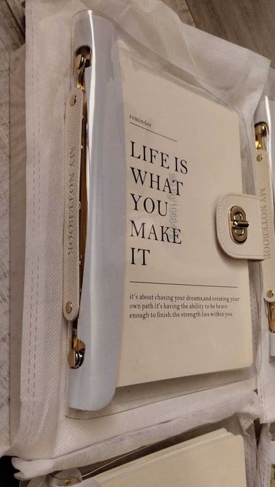 Луксозен тефтер в 3 цвята за подарък