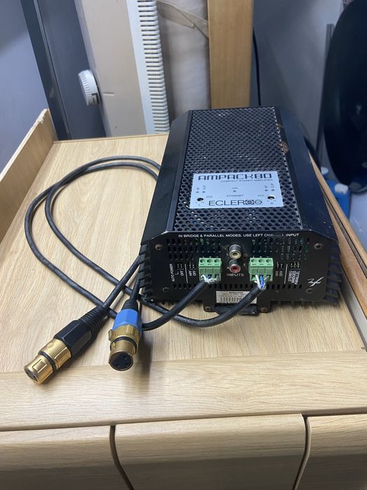 Amplificator stereo compact