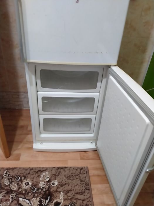 Продам холодильник LG ноофрост