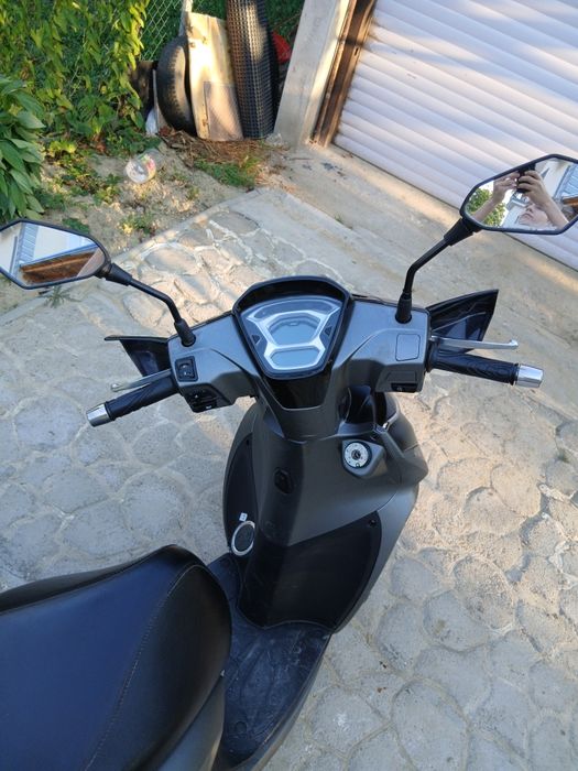 De vânzare scuter KYMCO 125 – Stare impecabilă