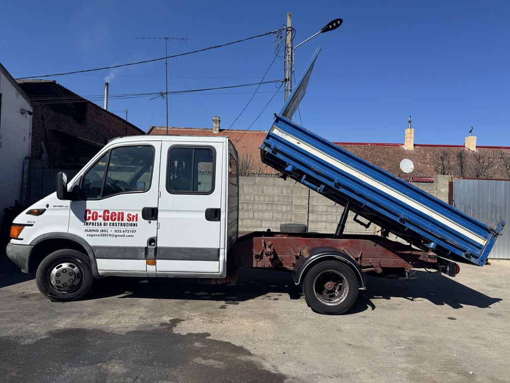 Iveco basculabil 3 parti hodraulic pe cutie originala de fabrica