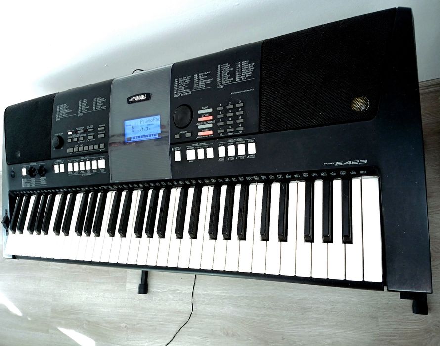 Orga Yamaha PSR E423