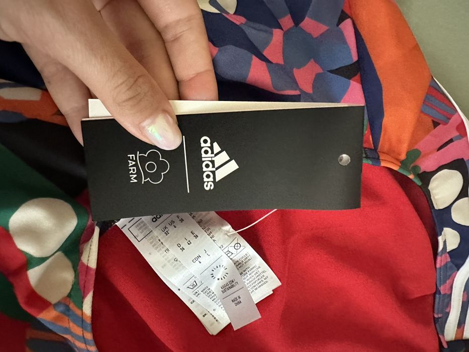 Нов! С етикети! Цял бански Adidas