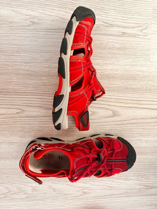 Sandale trekking (drumetie), marca Super fit, marimea 35, stare super