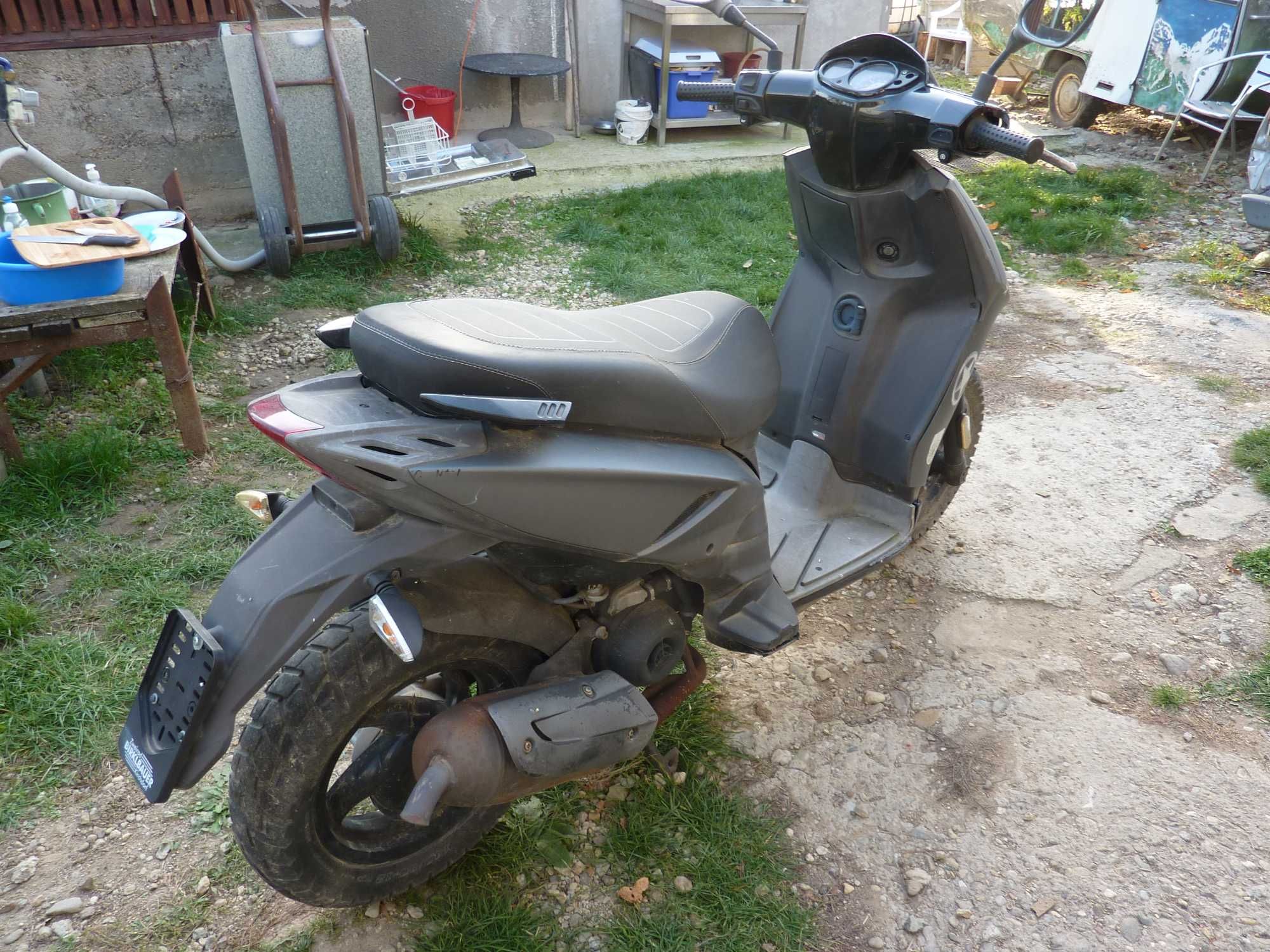 Scooter Piaggio Thypoon 49ccm