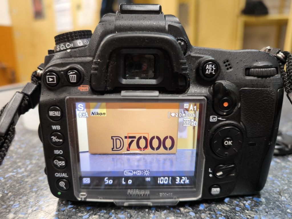 Nikon D7000+ 2 obiective