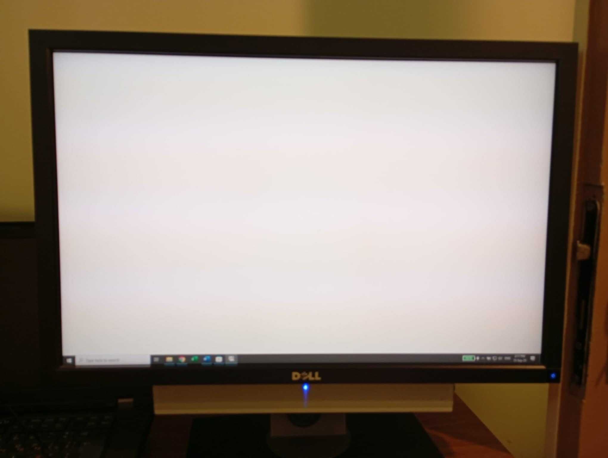 Монитор DELL 24 инча