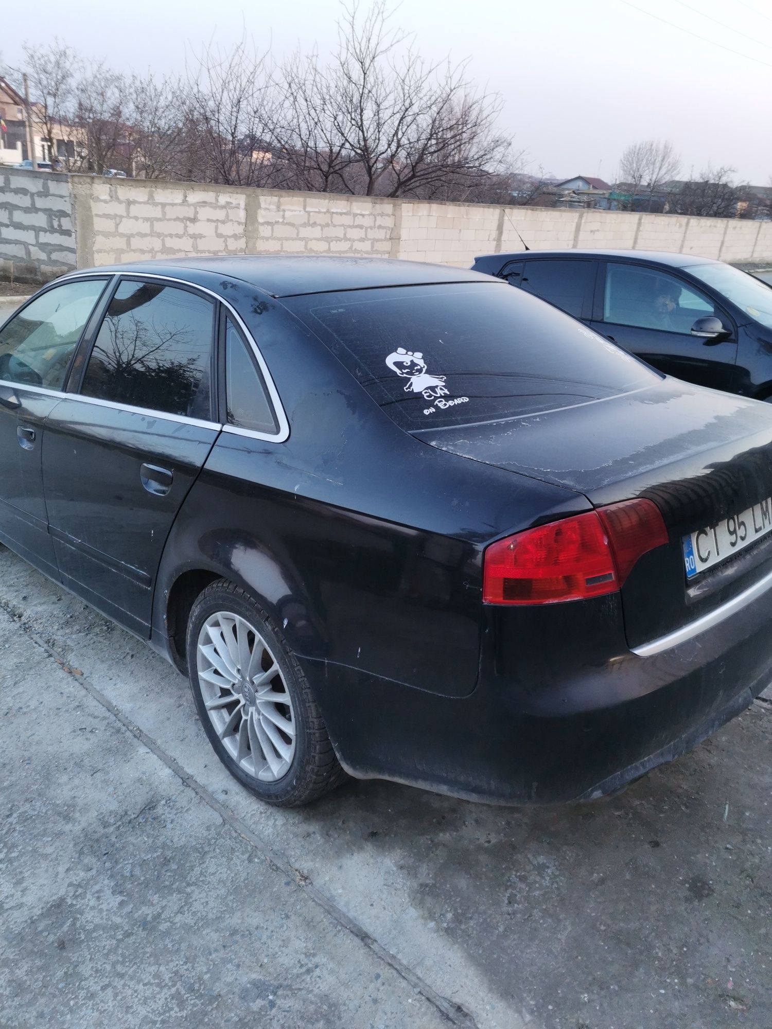 Dezmembrez Audi a4 b7 motor cu o singură axă cu came