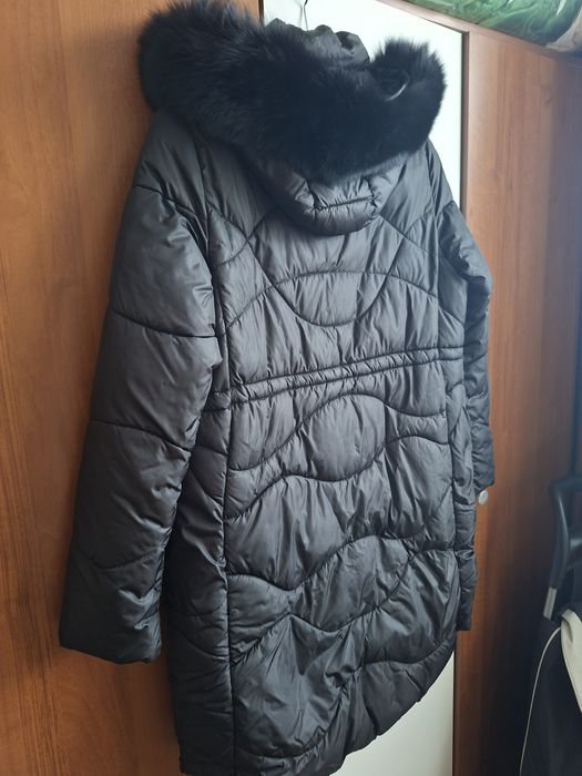 Черно дълго яке с естествен пух