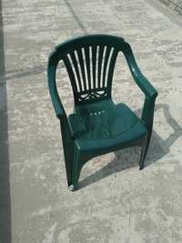 Кресло-стул  садовое зеленое. В отличном состоянии