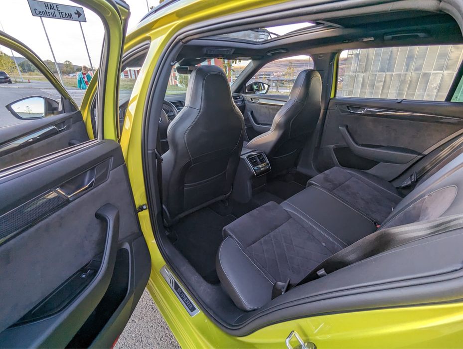 Skoda Superb Combi Sportline 2.0 tsi 4x4 280cp