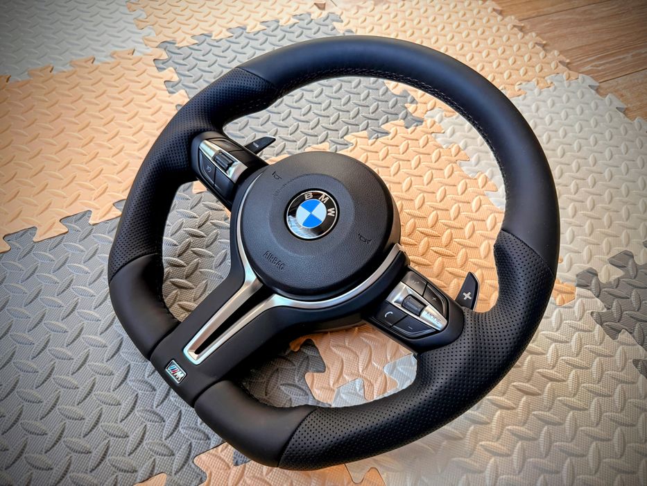 Volan BMW F10 teşit M Performance cu padele si piele perforata