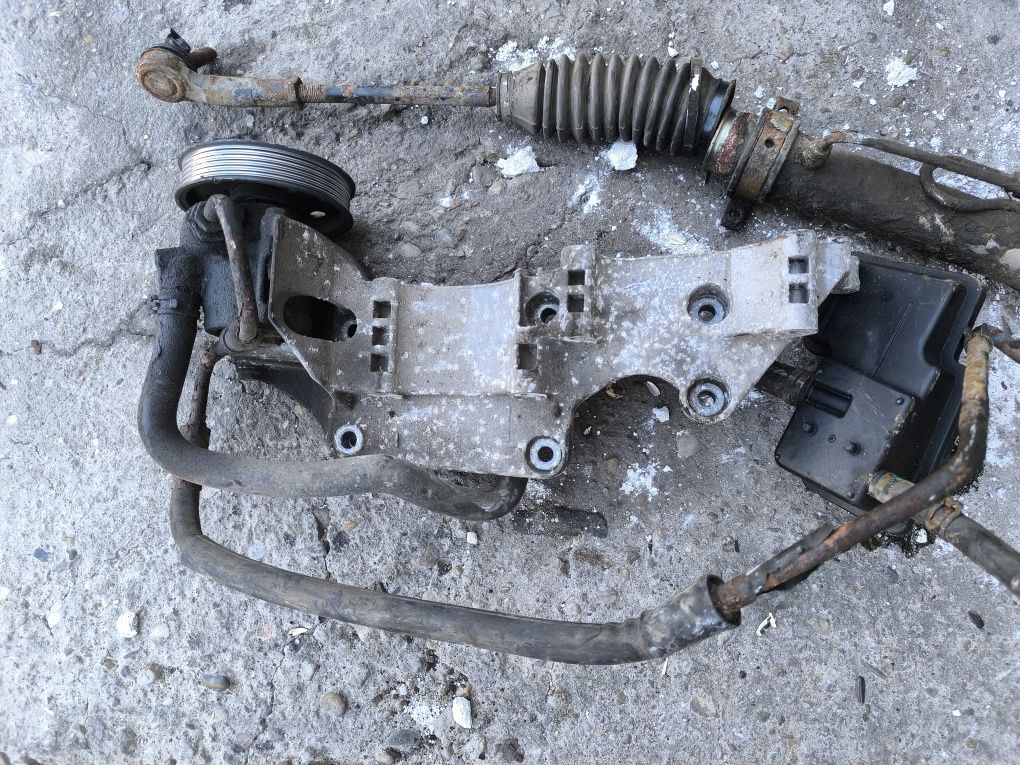 Caseta direcție / pompa servo / suport prindere accesorii Vw Lupo 3L