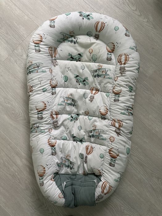 Гнездо за бебче на марката Jukki. Като ново.