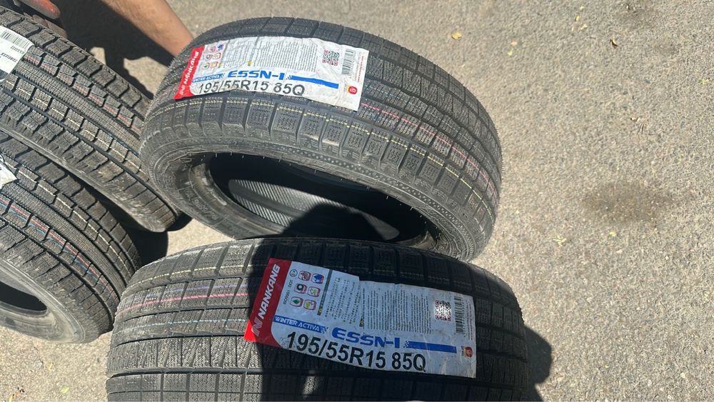Продам пару новых всесезонных шин R14.
