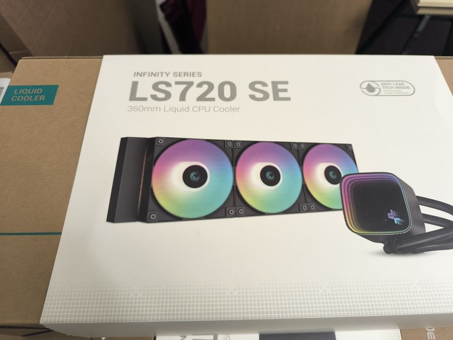 Водно охлаждане Deep cool LS720 SE