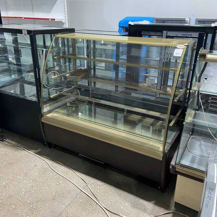 Кондитерская витрина Carboma Light 1.3 Б/У. Гарантия! Рассрочка!