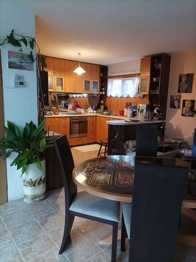 Продава се Къща в Варна, м-т Траката - 350 кв.м за 1200 €/кв.м - Снимка #5