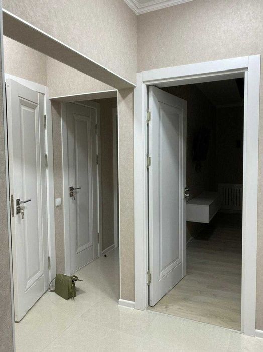 Продается 2 комнатная квартира 2 этаж за Гранд Мир отелем