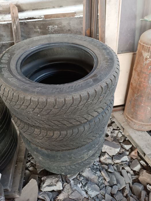 Шины бу 215/65/16 зима