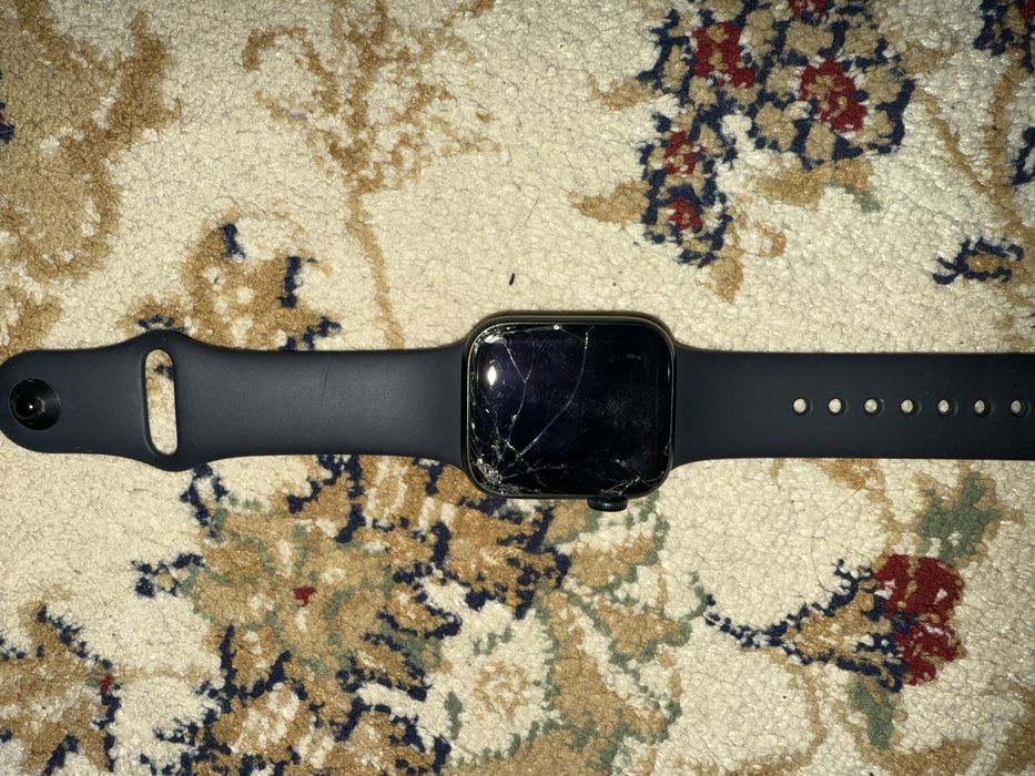 Apple Watch SE 40mm ( GPS 2-го поколения)