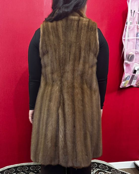 Продам женский жилет, из натурального меха норки.