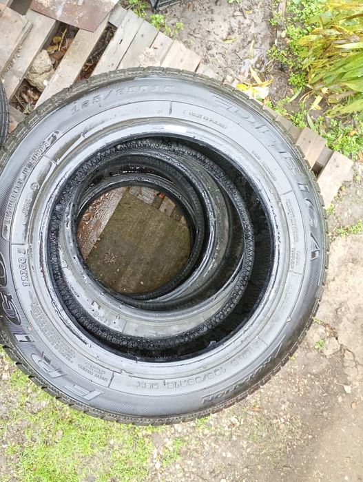 Vând 4 cauciucuri 185/65R15 / M+s