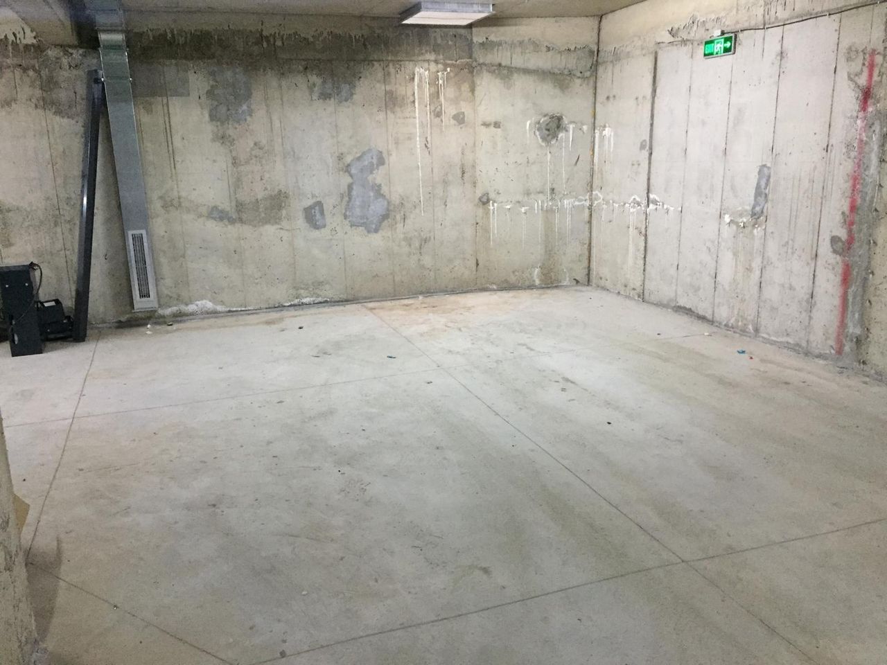 Дава се под наем Гараж / Паркомясто в София, Градоман - 12 кв.м за 18000 € - Снимка #4