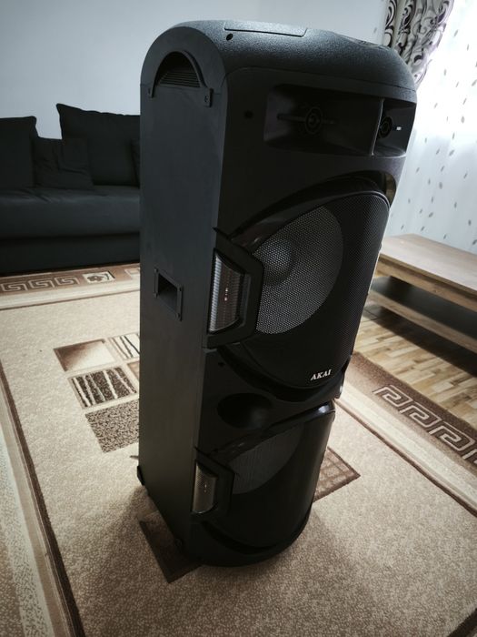 Sistem audio / boxa Akai