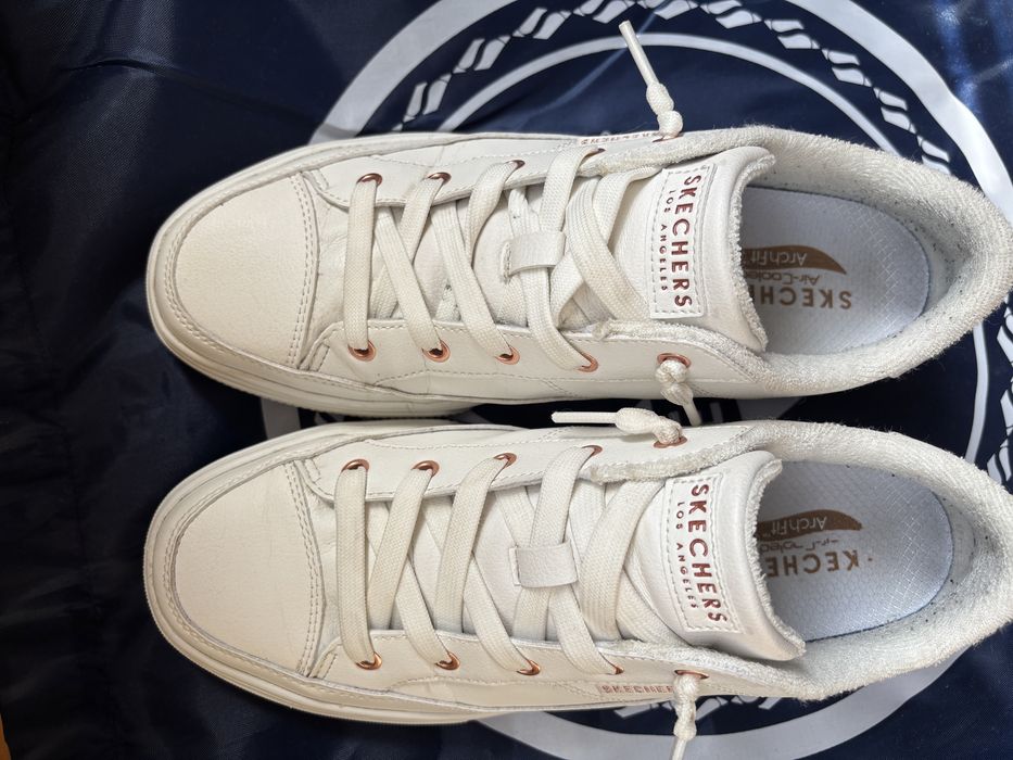 Skechers Arch Fit маратонки