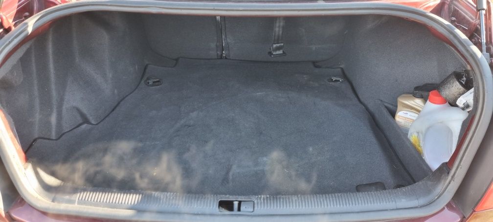НА ЧАСТИ Audi A4 B5 2.4 FaceLift автомат на предно