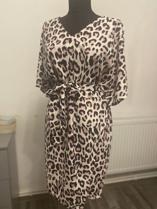 Rochita dama cu imprimeu