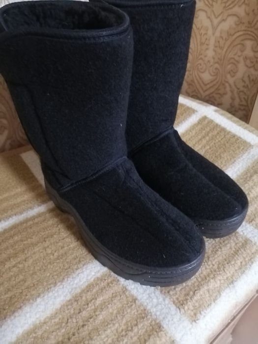 Продам мужские валенки